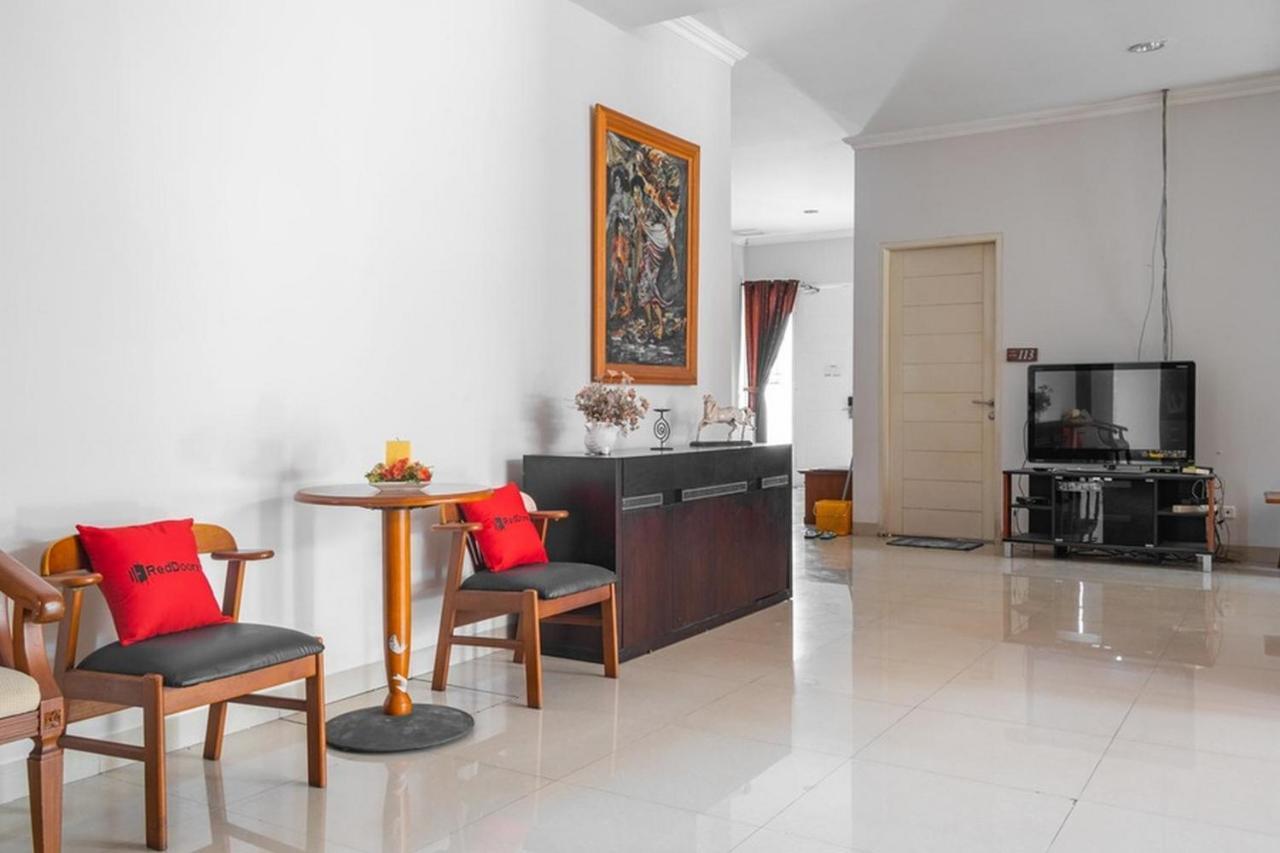 Готель Reddoorz Near Siloam Karawaci 3 Тангеранг Екстер'єр фото